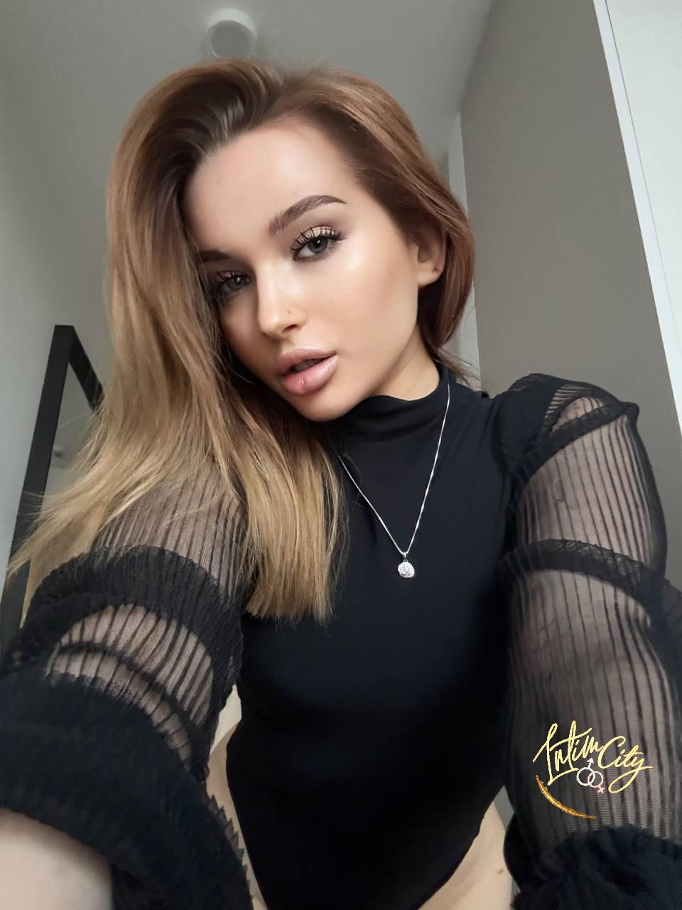 Stunning babe, London Escort.